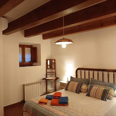 Calaliu Country house Peratallada